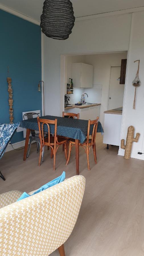 Rez de jardin vue mer Costa Bella Criel-sur-Mer Extérieur photo