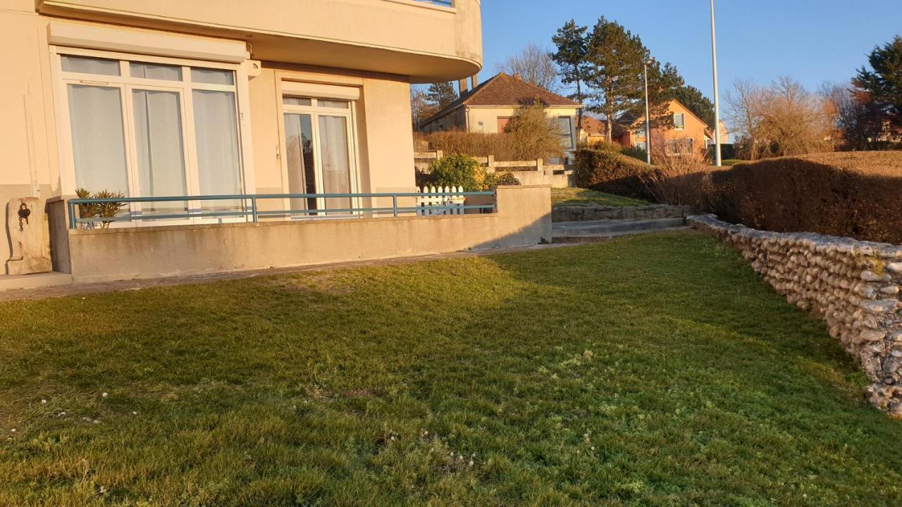 Rez de jardin vue mer Costa Bella Criel-sur-Mer Extérieur photo